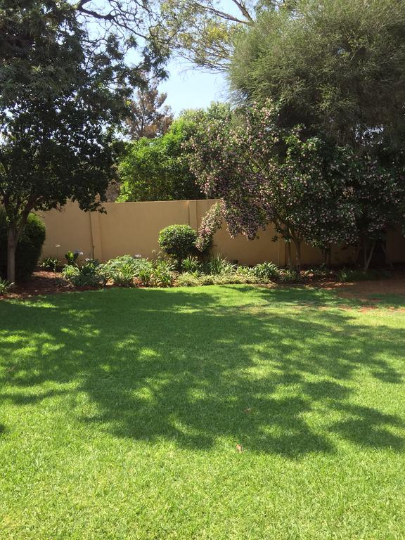 Khuvena Guesthouse Randburg Ngoại thất bức ảnh