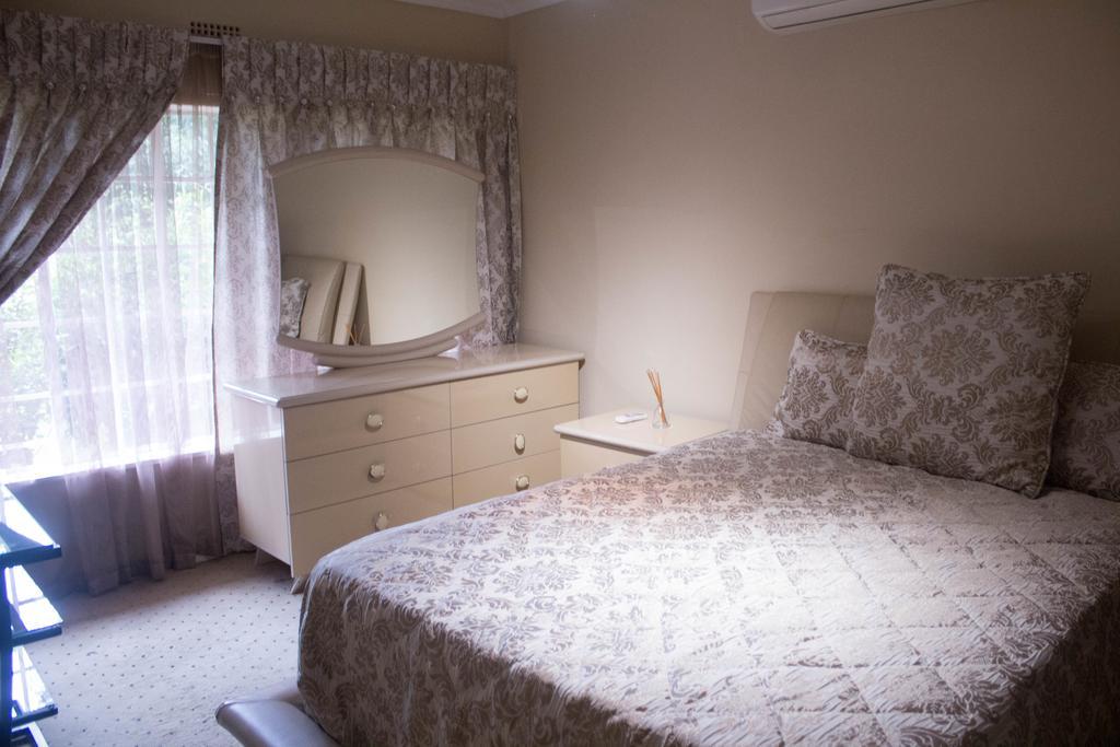 Khuvena Guesthouse Randburg Ngoại thất bức ảnh