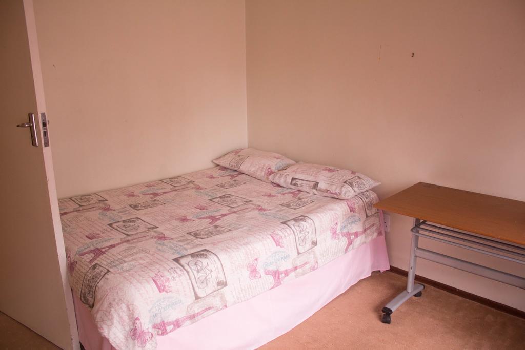 Khuvena Guesthouse Randburg Ngoại thất bức ảnh