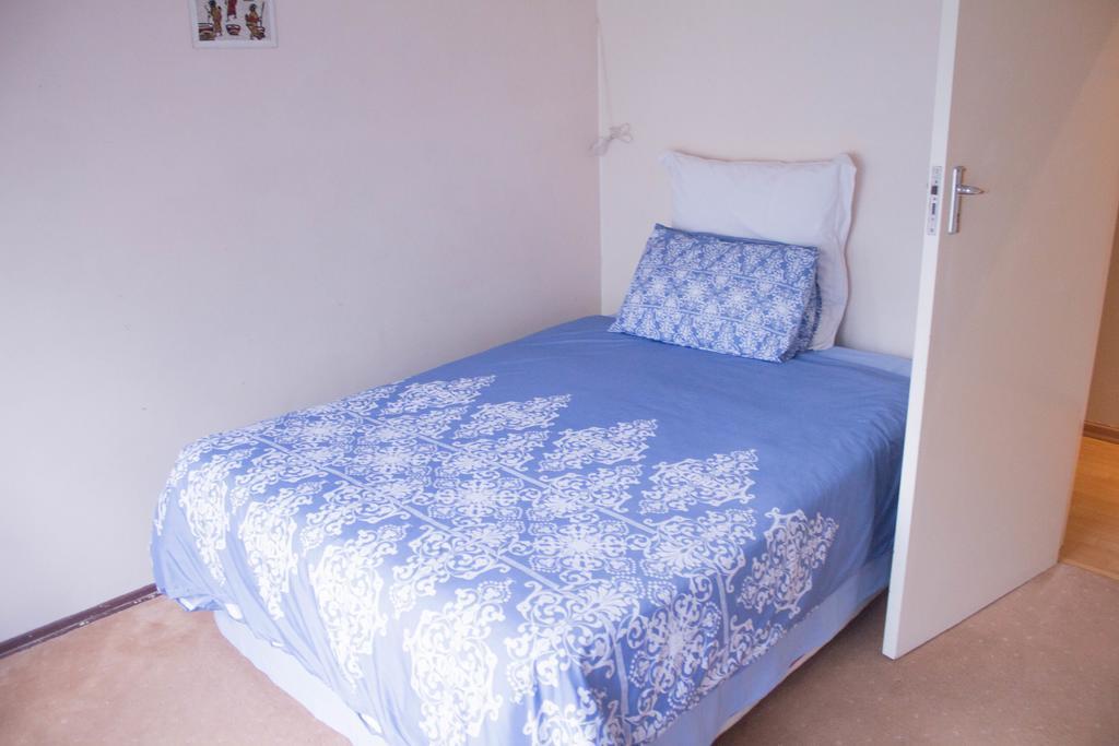 Khuvena Guesthouse Randburg Ngoại thất bức ảnh