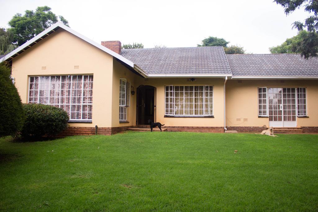 Khuvena Guesthouse Randburg Ngoại thất bức ảnh