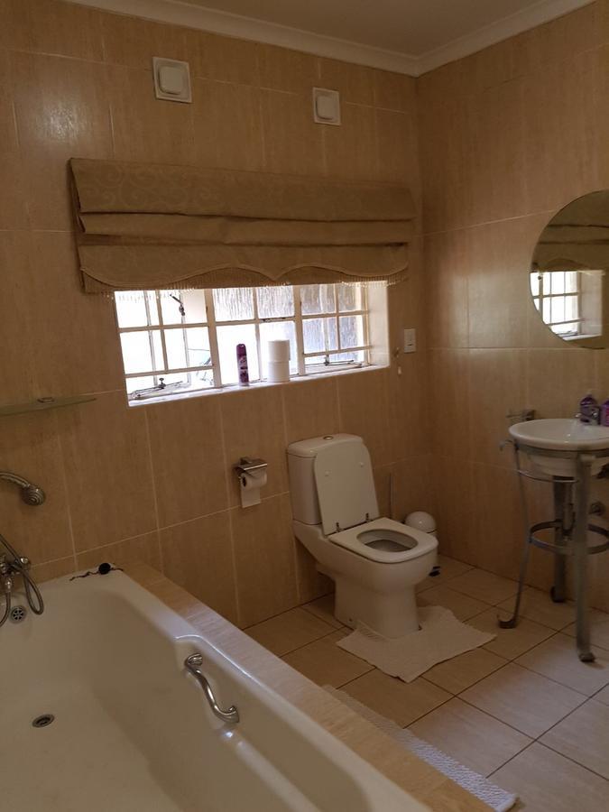 Khuvena Guesthouse Randburg Ngoại thất bức ảnh
