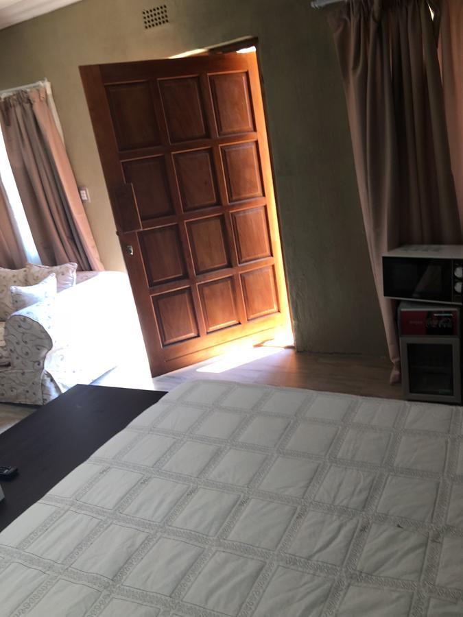 Khuvena Guesthouse Randburg Ngoại thất bức ảnh