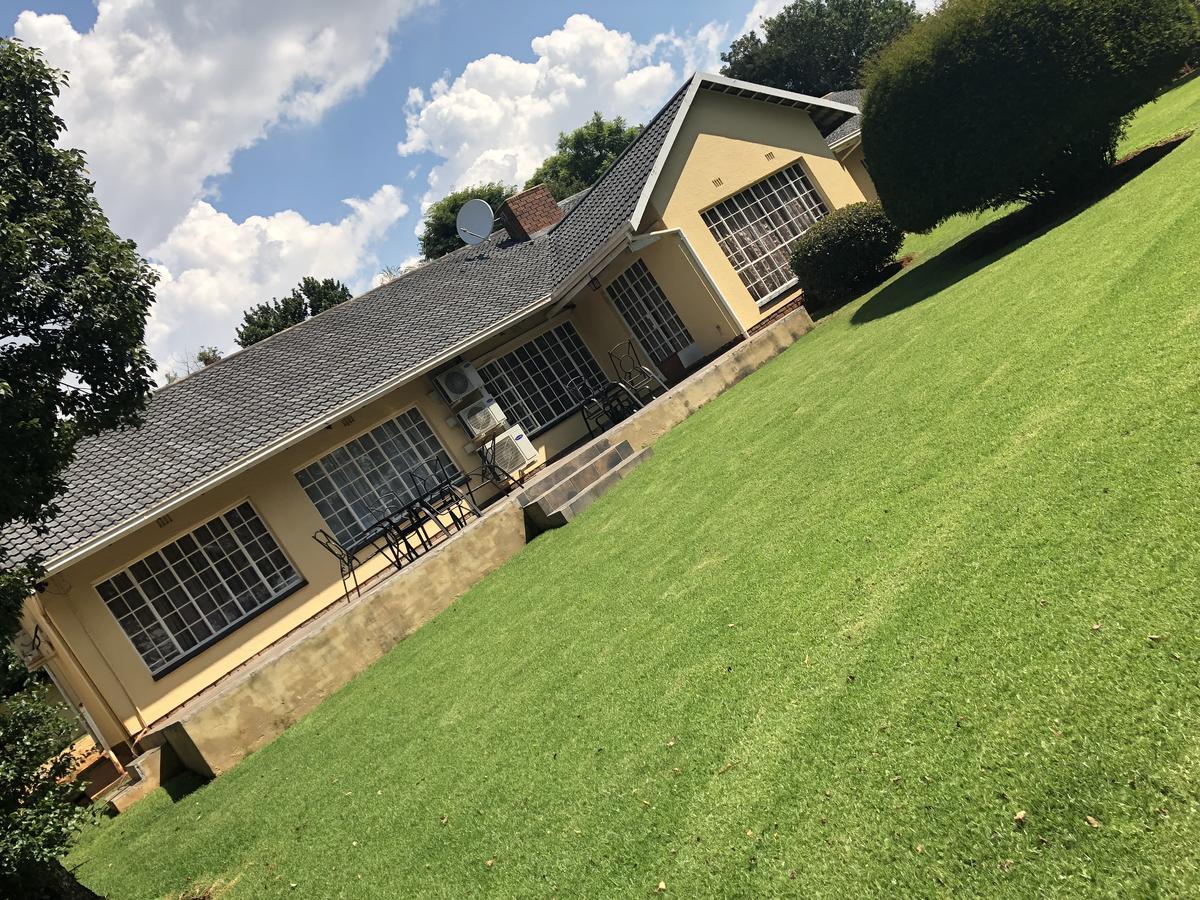 Khuvena Guesthouse Randburg Ngoại thất bức ảnh